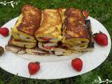 Sandwich de pain perdu aux fruits et chocolat croustillant