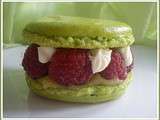 Macaron lemond curd, framboise et chocolat blanc