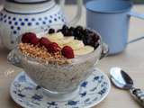 Chia pudding au lait ribot, pruneaux et banane