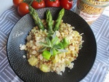 Risotto de fregola aux asperges vertes et à la sauge