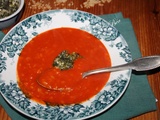 Soupe à la tomate, risoni et pesto