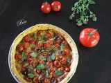 Tarte aux tomates cerises, à la mozzarella et au pesto rouge