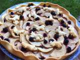 Tarte aux pommes et aux mûres du jardin