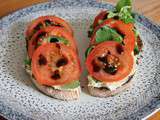 Bruschetta houmous tomate