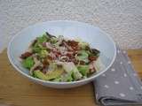 Salade avocat- lardons- champignons