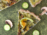 Quiche aux courgettes, fleurs de courgette et champignons