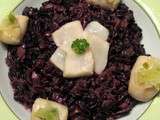 Risotto nero, poireau fondu et Saint Jacques poêlées