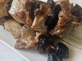 Brochettes de porc aux pruneaux