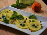 Carpaccio de courgettes jaunes au pesto basilic orties