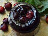 Cerises à l’eau‑de‑vie