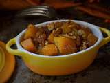 Poêlée végétarienne de courge butternut, noix et raisins secs