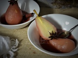 Poires au vin rouge épicé – Le dessert d’automne qui traverse les générations