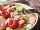 Salade composée de fin d’été : fraîcheur, couleurs et saveurs ensoleillées