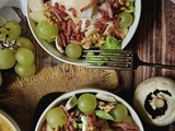 Salade d’automne aux raisins, poire et œuf poché : fraîcheur, croquant et gourmandise