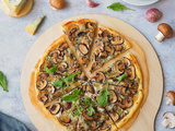 Tarte fine aux champignons et fourme de Montbrison