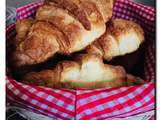 Croissants en pâte feuilletée levée