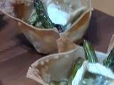 Tartelettes wonton aux asperges et au brie