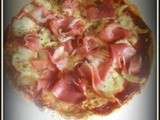 Pizza au jambon cru