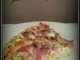 Pizza vache qui rit et sa garniture jambon/champignons