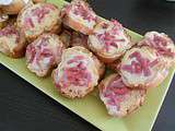 Petits toasts au lardon et au chevre