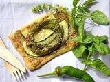 Tarte fine aux courgettes et piments doux sautés et au pesto de basilic