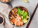 Poke bowl au saumon et carottes