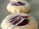 Biscuits tendres et confiture de fraises