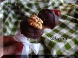 Cake pops (noix-cerise confite)