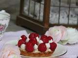 Tarte aux framboises et au thé matcha