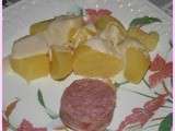 Saucisson lyonnais et pommes de terre sauce creme