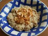 Porridge beurre de cacahuètes et cacahuetes 😊😊😊😋 une journée qui démarre bien 😊 bon dimanche