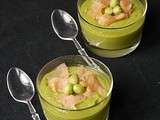 Crème indienne de petits pois, avocat, saumon