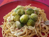 Spaghetti aux choux de Bruxelles, moutardes et lardons