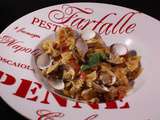 Farfalles aux coques, tomates et asperges