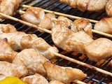 Brochettes de poulet et marinade au miel