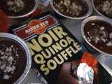 Délices de Clément : Ses mousses au chocolat noir au quinoa soufflé équitable et schoko-Bons