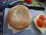 Bagel au fromage, surimi et oeuf dur