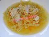 Soupe au poulet et fines nouilles