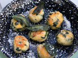 Boulettes de gnocchi aux épinards et beurre de sauge