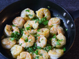 Crevettes sautées à l’ail et aux aromates