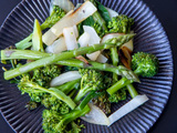 Légumes verts sautés à l’ail