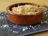 Crumble pomme-poire, pépites de chocolat au caramel