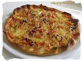 Tarte aux tomates, lardons et moutarde