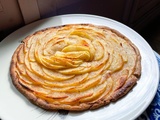 Chutes – Tarte fine aux pommes et à la cannelle