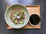 Nouilles d’été express – Soba à la courgette et au shiso