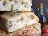 Focaccia au parmesan, ail et romarin : une recette au goût unique