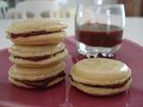 Macarons au caramel, chocolat au lait