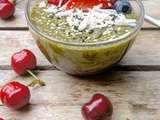 Chia puddings au matcha et aux cerises