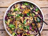 Wok de soba aux légumes sautés