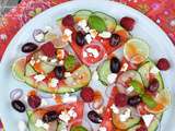 Pizza-pastèque au concombre, feta, olives, citron vert et framboises